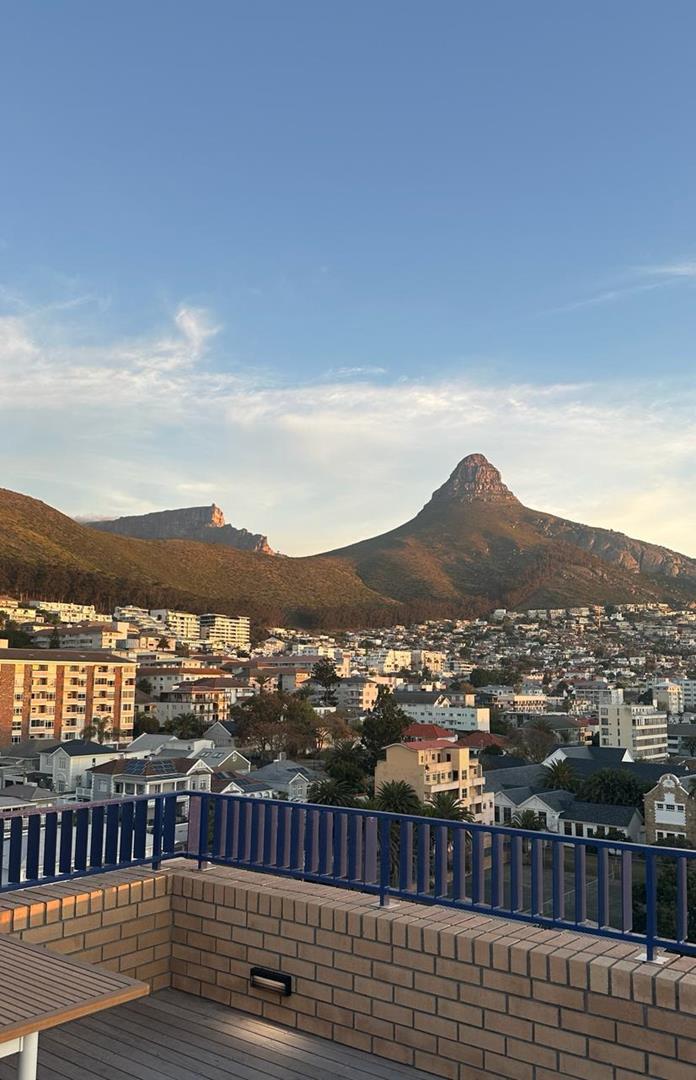 1 Bedroom Property for Sale in Sea Point Western Cape